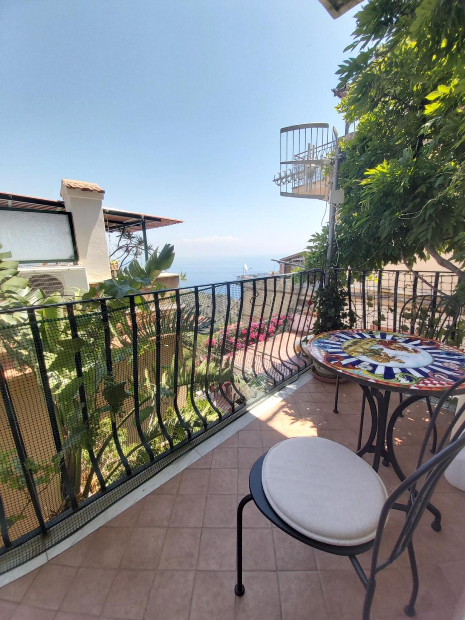 La Guardiola Di Angela E Nino Bed & Breakfast Taormina Room photo